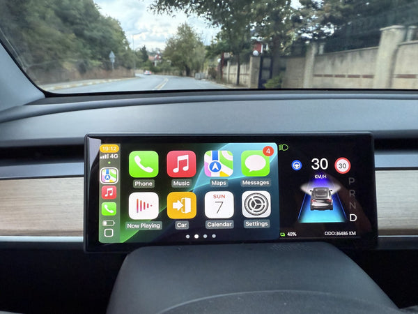 Tesla Model Y legacy  Gösterge Ekranı, CarPlay ve Android (Juniper ile uyumlu değildir )
