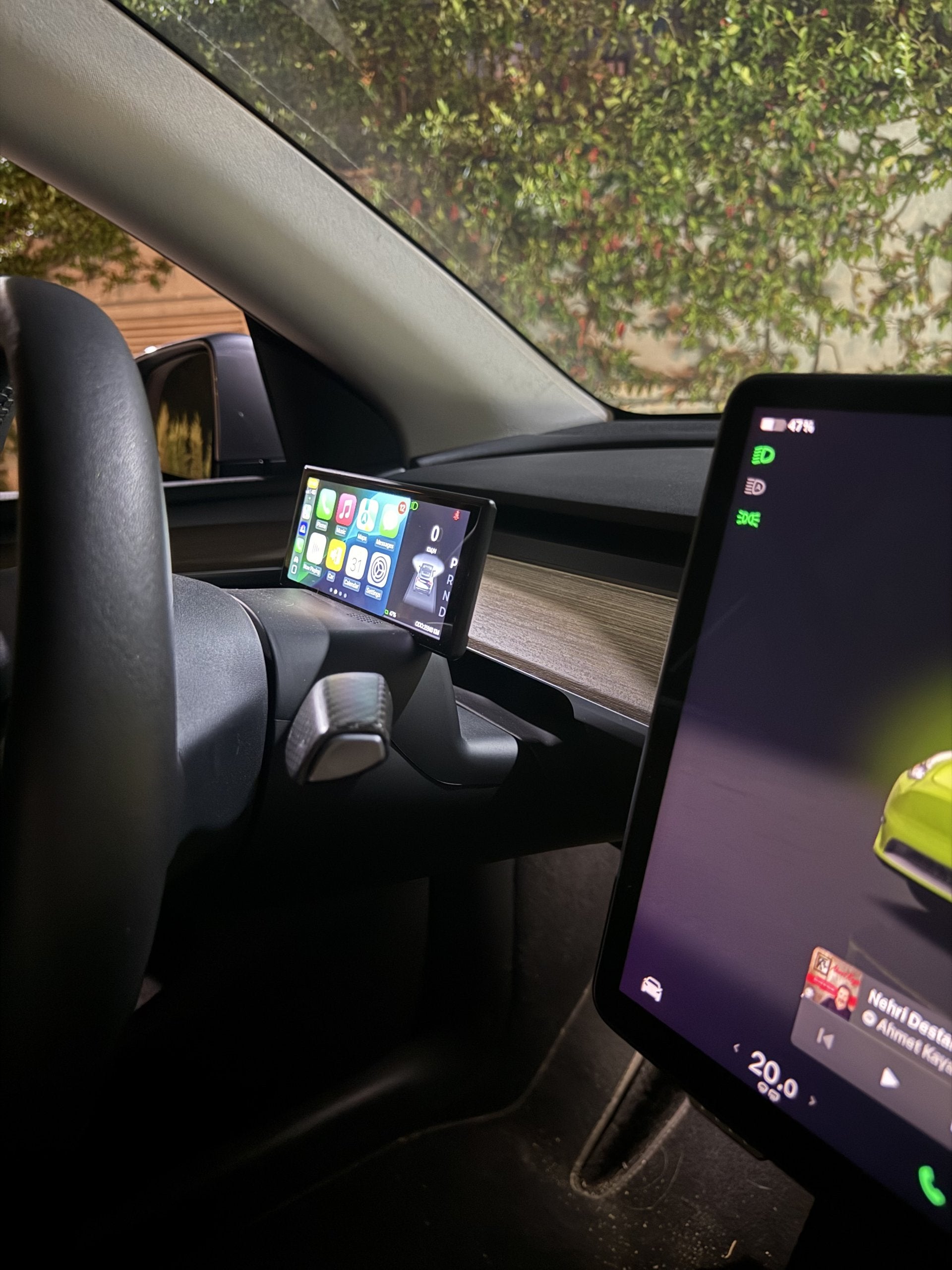 Tesla Model Y legacy  Gösterge Ekranı, CarPlay ve Android (Juniper ile uyumlu değildir )